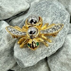 Vintage Joan Rivers Jewelry Bee Brooch – Gold & Silver-Tone with Green Glass Eye